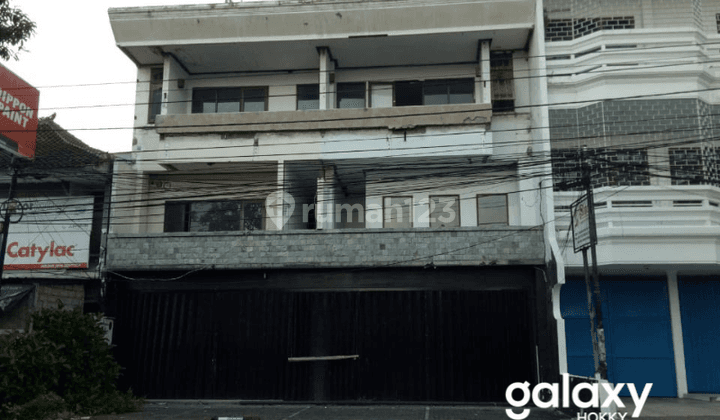 DISEWAKAN RUKO STRATEGIS 3 LANTAI DI RAYA KUTA BADUNG - BALI 1