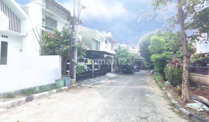 Rumah Second LT 96 dalam perumahan 2 lantai di Cinere Limo Depok  2