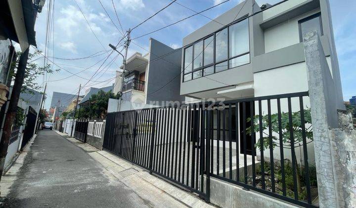 Jual Rumah 2 Lt Brand New di Tebet Barat Dalam Jakarta Selatan  2