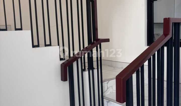 Disewakan Cepat Rumah Brand New Furnished 3 Lantai di Asya Semayang JGC Jakarta Timur 2