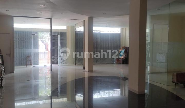 Bangunan Rumah Kokoh 3 Lantai di Muara Karang Dekat Resto dan Kantor 2