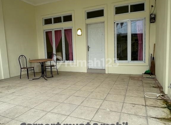 Exclusive 2-Story Residential House in Serpong Park Area Tangerang Ready to Occupy 2