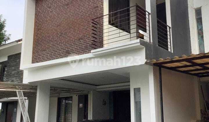 Hunian Modern Design Cantik Sudah Renovasi di Viola Residence Graha Raya Hunian Modern Design Cantik Sudah Renovasi di Viola Residence Graha Raya