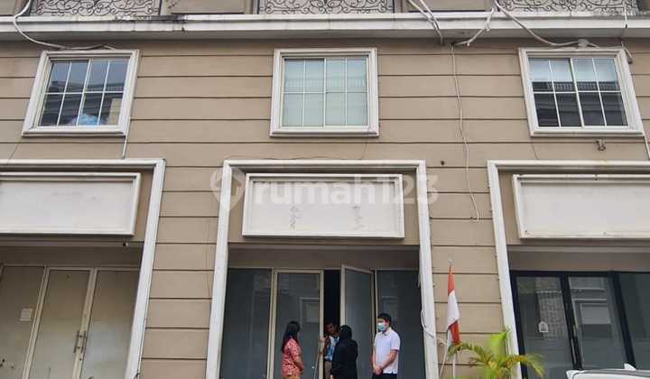 Di Jual / Di Sewakan Ruko CBD 4 Lantai dekat Boulevard Green Lake City Cipondoh Di Jual / Di Sewakan Ruko CBD 4 Lantai dekat Boulevard Green Lake City Cipondoh