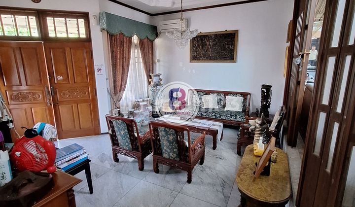 Rumah Halaman Belakang Luas !!! Dekat Pondok Indah Bintaro Jaya Jakarta Selatan Rumah Halaman Belakang Luas !!! Dekat Pondok Indah Bintaro Jaya Jakarta Selatan