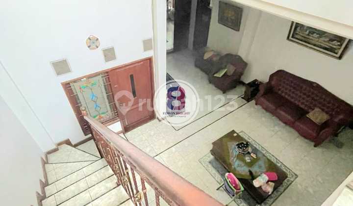 Rumah Halaman Luas Dekat Bintaro di Pondok Aren Dekat Bintaro Tangerang Selatan, Tangerang Selatan