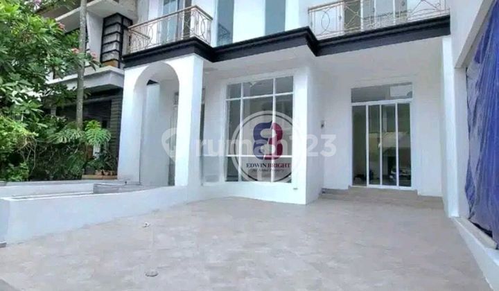 House in Emerald Bintaro Jaya South Tangerang 2