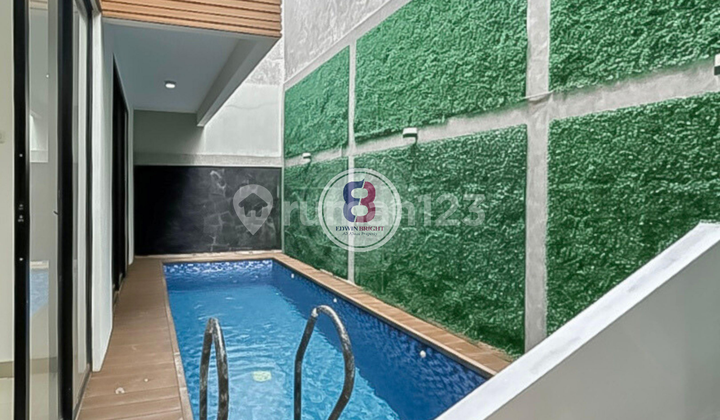 House with Swimming Pool Mertilang Bintaro Sector 9