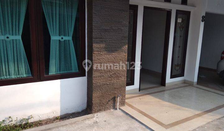 Dijual Rumah minimalis semi furnish MURAH di Kembar 2