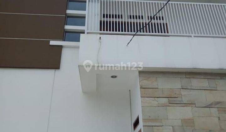 Disewakan Rumah Baru Minimalis 2 Lantai Di Kiara Sari 2