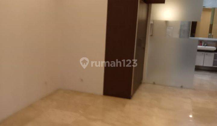 Rumah Disewakan 2 Lantai Shm Bagus, 2br Di Radio Dalam 1