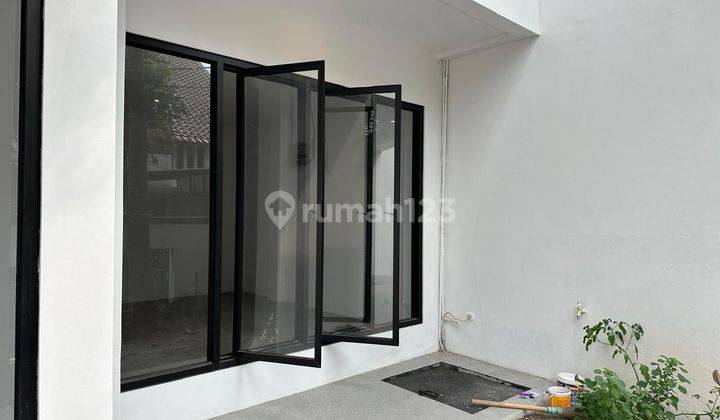 Rumah 2 Lantai Shm Baru 4+1kt 4+1km Unfurnish 2