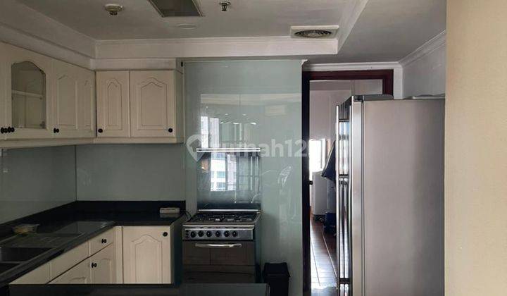 Apartemen 3 Kamar Tidur Furnished Bagus  2