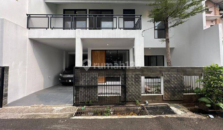 Rumah 2 Lantai Shm Baru 4+1kt 4+1km Unfurnish 1