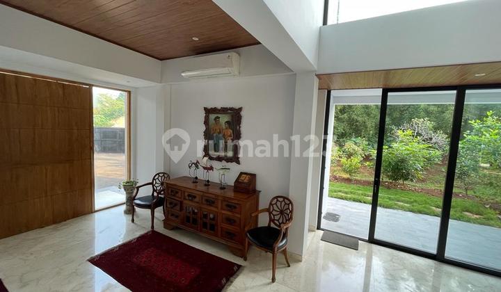 Rumah Bagus Furnished SHM Kemang, Jakarta Selatan 2