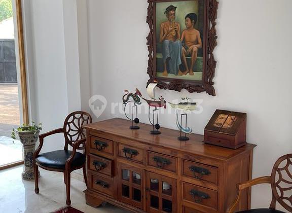 Rumah Bagus Furnished SHM Kemang, Jakarta Selatan