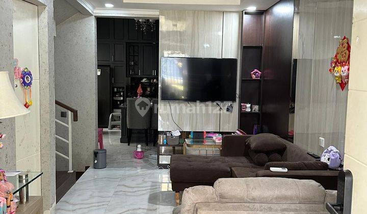 Rumah Bagus Semi Furnished SHM di Jalan Citragrand, Semarang 1