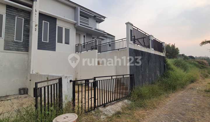 Siap Huni, Rumah, SHM, Bebas Banjir, Disewa Rp 22Jt/Tahun 1