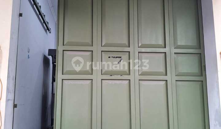 Shop House, Freehold Certificate, in East Semarang, For Sale at Syuhada Raya Rp 725 Million 2