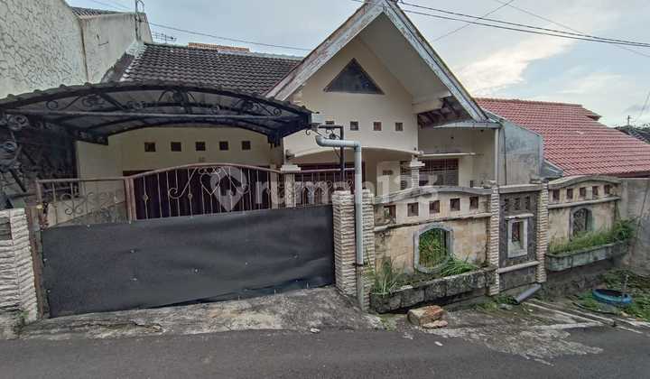 Ready to occupy, Land & House, Freehold, East Semarang, Jl Taman Borobudur 1