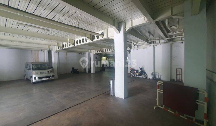 Gedung Jl.raya Ngantong Leter L 2akses Parkir 17mobil 2