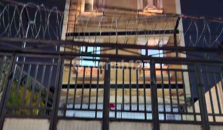 Jl.raya Siap Kantor ******** Grogol.jakarta Barat