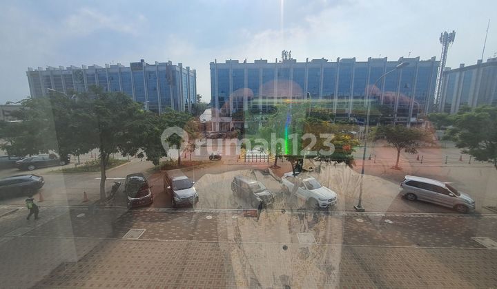 Shop house on main road, busy, 4 floors Shop house on main road, busy, 4 floors