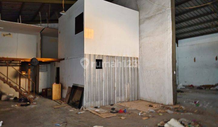 Gudang 2pintu Akses Kontainer 2