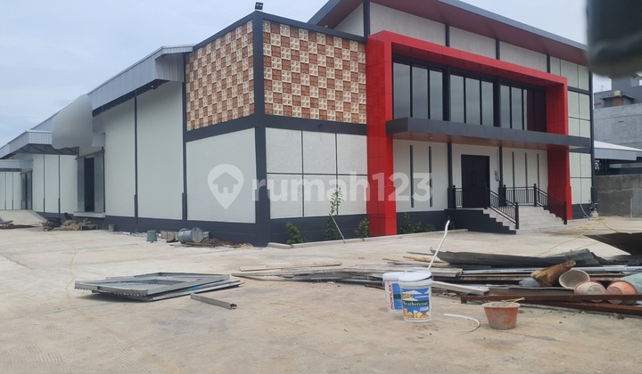 Brand New Warehouse with Loading Dock. Container Already Rented.