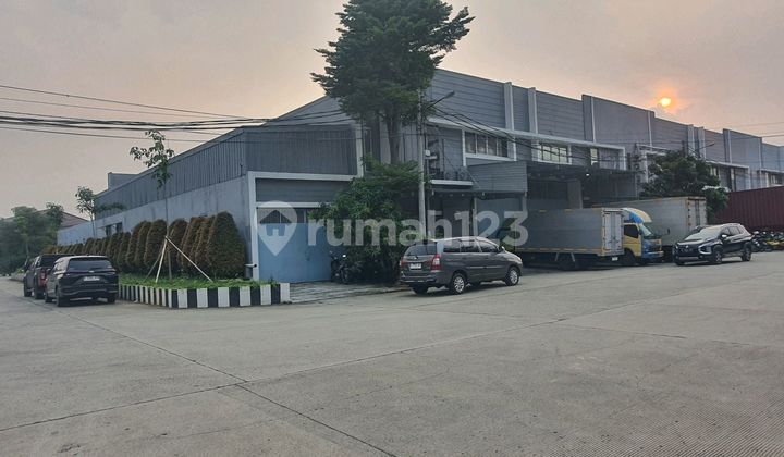 Largest Corner Warehouse, Container Rows, Office, and 3 Floors