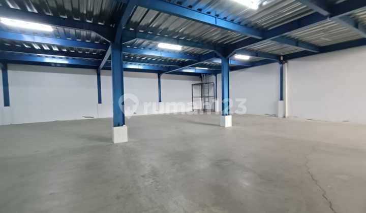 Brand New Warehouse 1300m