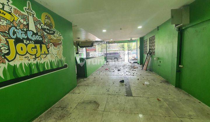 28kamar Mangga Besar Lantai 1plong Caffe /resto 2