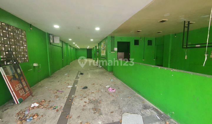 28kamar Mangga Besar Lantai 1plong Caffe /resto 1