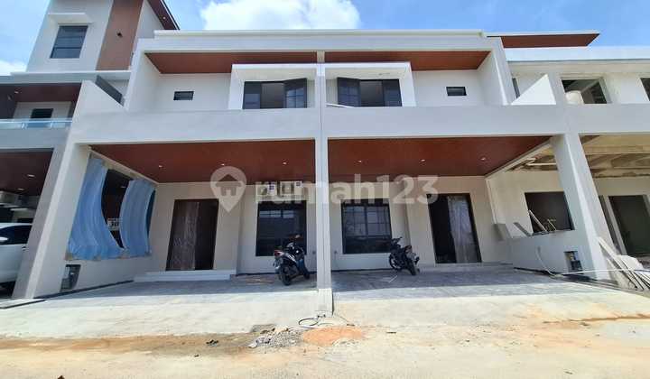 Rumah Dijual Murah 2.5 Lantai Beverly Full Renovasi Dekat Mega Mall Batam Centre Rumah Dijual Murah 2.5 Lantai Beverly Full Renovasi Dekat Mega Mall Batam Centre