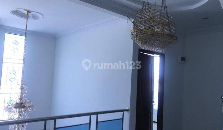 Dijual Rumah Cantik Sakura Garden Posisi Hook 3 Lantai Full Renovasi Dekat Bengkong 5