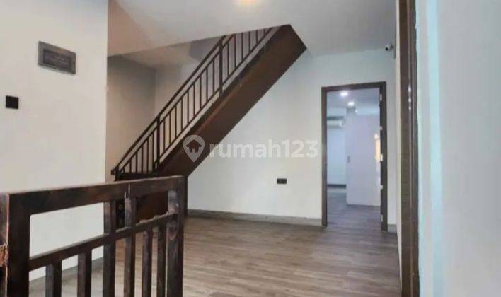 Dijual Rumah Anggrek Sari Alexandria 2.5 Lantai Full Renovasi Batam Centre 2