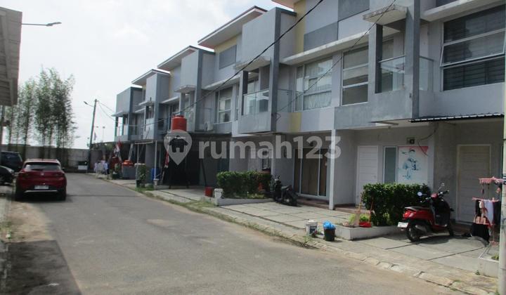 2-Story House for Sale in Graha Tiban Mansion Fully Renovated Near Cipta Land Tiban