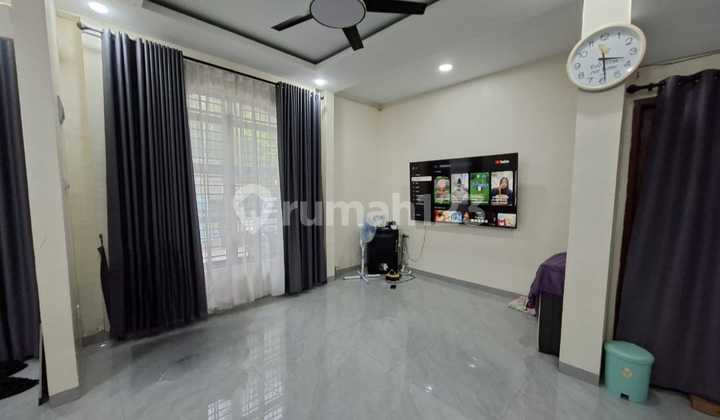 For Sale Beautiful 2-Story Citra Batam House in Front of Morning Bakery Batam Centre 2