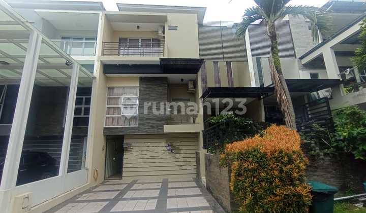 Rumah Dijual Bellavista Residence 2.5 Lantai Dekat Anggrek Mas Batam Center 1