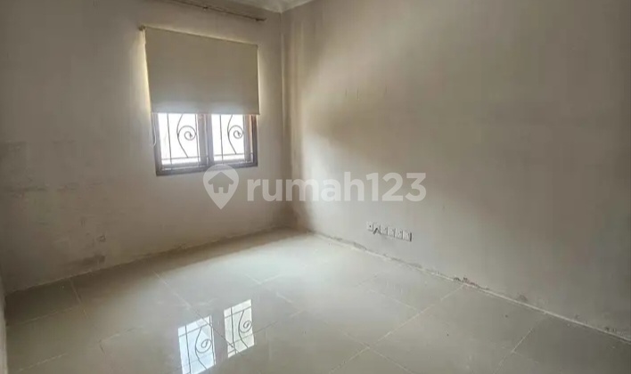 House For Sale Quick Need Funds, Villa Bukit Indah Near Mega Mall Batam Center 2