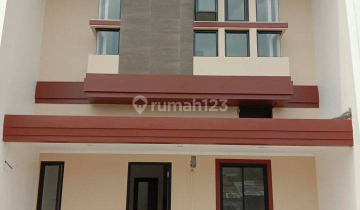 Rumah Bagus di Jatiwaringin Bekasi 3