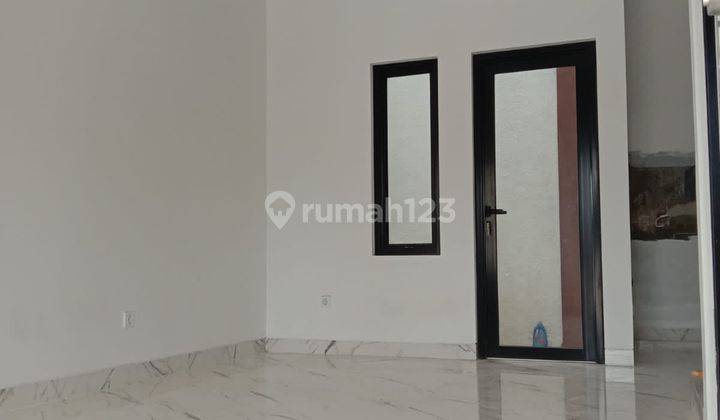 Rumah Bagus di Jatiwaringin Bekasi 4