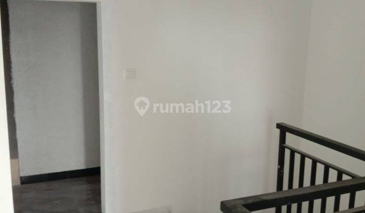 Rumah Bagus di Jatiwaringin Bekasi 8
