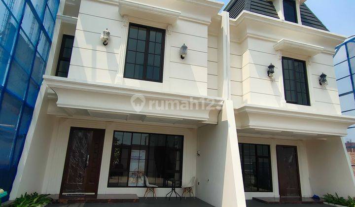 Dijual Rumah Mewah, Lokasi Strategis Dekat Angkutan Umum Dan Tol Jatibening Kota Bekasi. 1