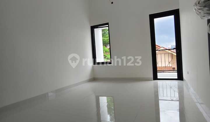 Jual Rumah Baru, Sudah Siap Huni, Lokasi Di Pondok Gede. 2