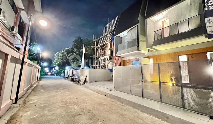 Jual Rumah Baru Dalam Komplek, Lokasi Dekat Dari Akses Tol Dan Stasiun LRT. 1