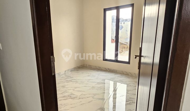 Jual Rumah Baru Dalam Cluster One Gate System, Lokasi Strategis 2