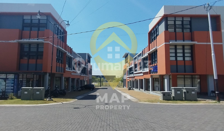 Ruko Graha Boulevard Siap Huni lokasi Strategis Pinggir jalan