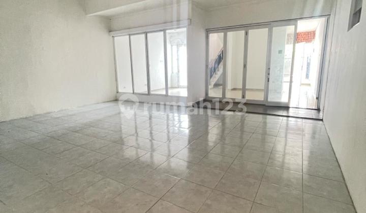 Rumah 2lt Luas 200m2 Type 4+1kt Cluster Regina Metland Cakung 2