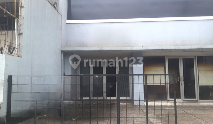 Ready-to-use shophouse, 199m², Cipinang Muara, Jatinegara, East Jakarta 2